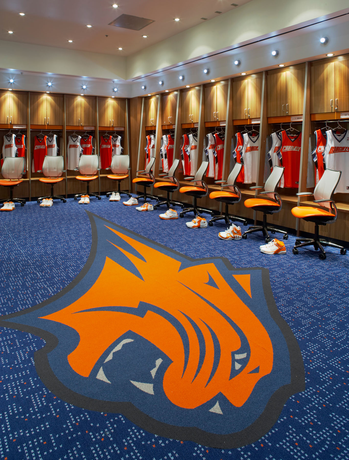 Bobcats.locker.men